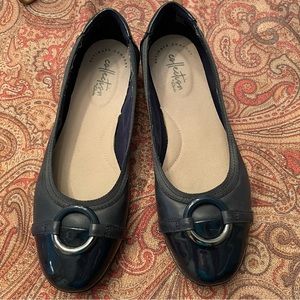 CLARKS Collection Navy flats Size 6.5